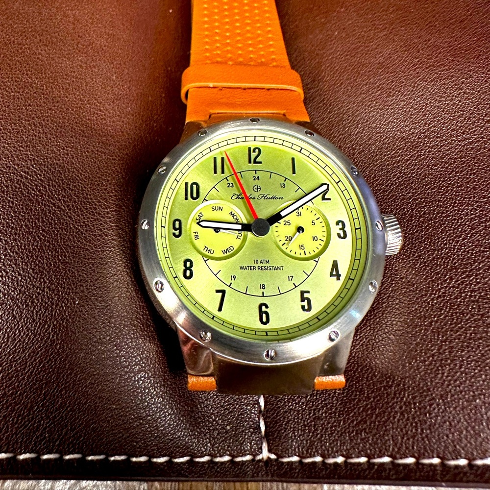 Charles Hutton Newport Pagnell BH-LT1042D NIB